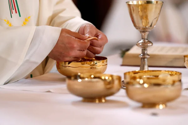 (5) La liturgie de la Parole