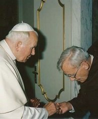 Père Jean avec Jean Paul II