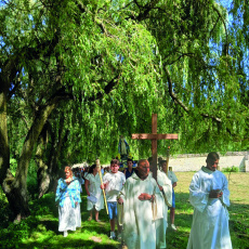 Fête de l'Assomption procession dans le parc