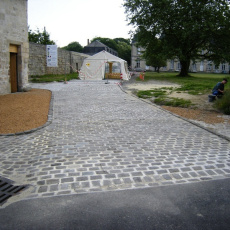 Chemin vers le parking