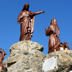 A Notre-Dame du Laus, Benoîte contemple la Vierge-Marie