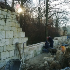 Brèche n°13 - Vérification de l'alignement des pierres et mise à (...)