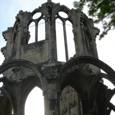 Les ruines de l'Abbatiale d'Ourscamp