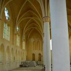 Travaux du sol de la Grande Chapelle avant la pose des carreaux