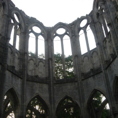 Les ruines de l'Abbatiale d'Ourscamp