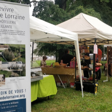 A l'entrée, le stand de présentation du chantier de rénovation de (…)