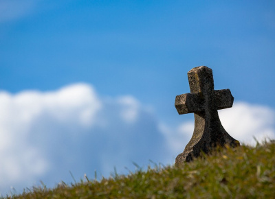 Tous reliés avec l'Au-delà